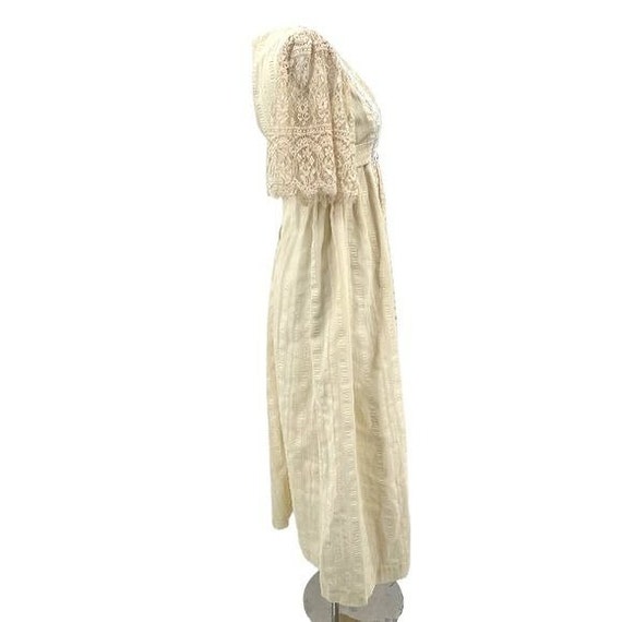 Vintage 1970s Ivory Cotton and Lace Boho Prom Fes… - image 7