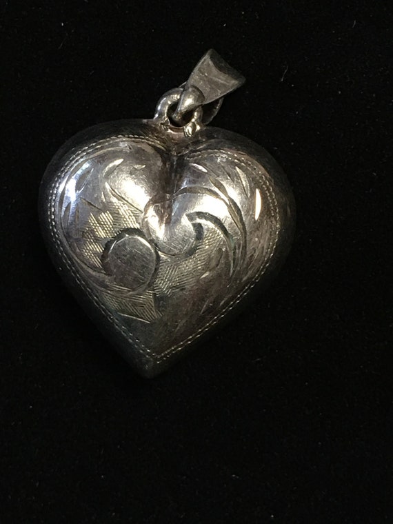 Puffed sterling silver heart pendant