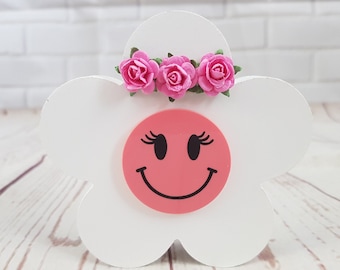 Smiling Daisy, freestanding, flower detail, floral décor, wooden, girls room decorations, Nursery accessories, Birthday gifts, Christening