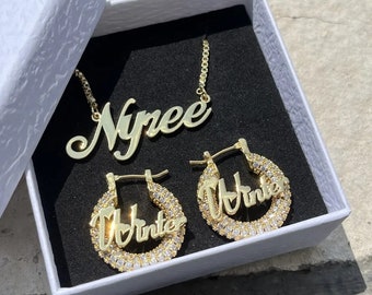 Aangepaste naam sieraden set, bling oorbel set, naamplaatje ketting, cadeau voor haar, gepersonaliseerde sieraden, 22mm hoepel oorbellen