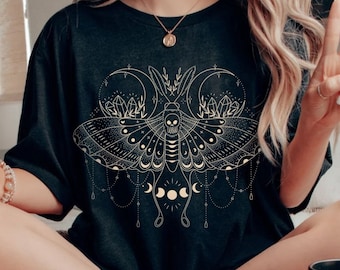 Luna Moth Shirt, Cottagecore, Gothic, Spiritualiteit Shirt, Crescent Moon Shirt Dark Academia Mushroom Shirt Magic Mushrooms Witchy Shirt