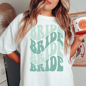 Retro Bride Shirt, Groovy Birde, Bachelorette Party, Team Bride Tribe, Bride Squad, Bridesmaid Shirt Set, Wavy Bridal Party