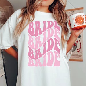 Retro Bride Shirt, Groovy Birde, Bachelorette Party, Team Bride Tribe, Bride Squad, Bridesmaid Shirt Set, Wavy Bridal Party