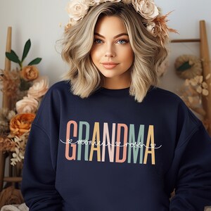 Custom Grandma Sweatshirt Hoodie, Grandkids name Sweatshirt, Mothers Day Gift for Grandma sweatshirt with kid name Grammy Nana Gigi Mimi