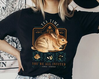 Thee Konijn Shirt, Cottagecore, Gothic, Spiritualiteit Shirt, Crescent Moon Shirt, Dark Academia, Mushroom Shirt Magic Mushrooms Witchy Shirt