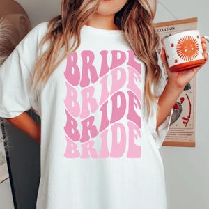 Retro Bride Shirt, Groovy Birde, Bachelorette Party, Team Bride Tribe, Bride Squad, Bridesmaid Shirt Set, Wavy Bridal Party