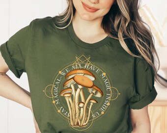 Mystic Mushroom Shirt, Cottagecore, Gothic, Spiritualiteit Shirt Crescent Moon Shirt Dark Academia Mushroom Shirt Magic Mushrooms Witchy Shirt