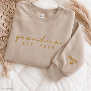 Custom Embroidered Sweatshirt Grandma Est. 2025 Sweater, Personalized Kids Name Sleeve Print Sweater, Mothers Day Gift for Baby Announcement