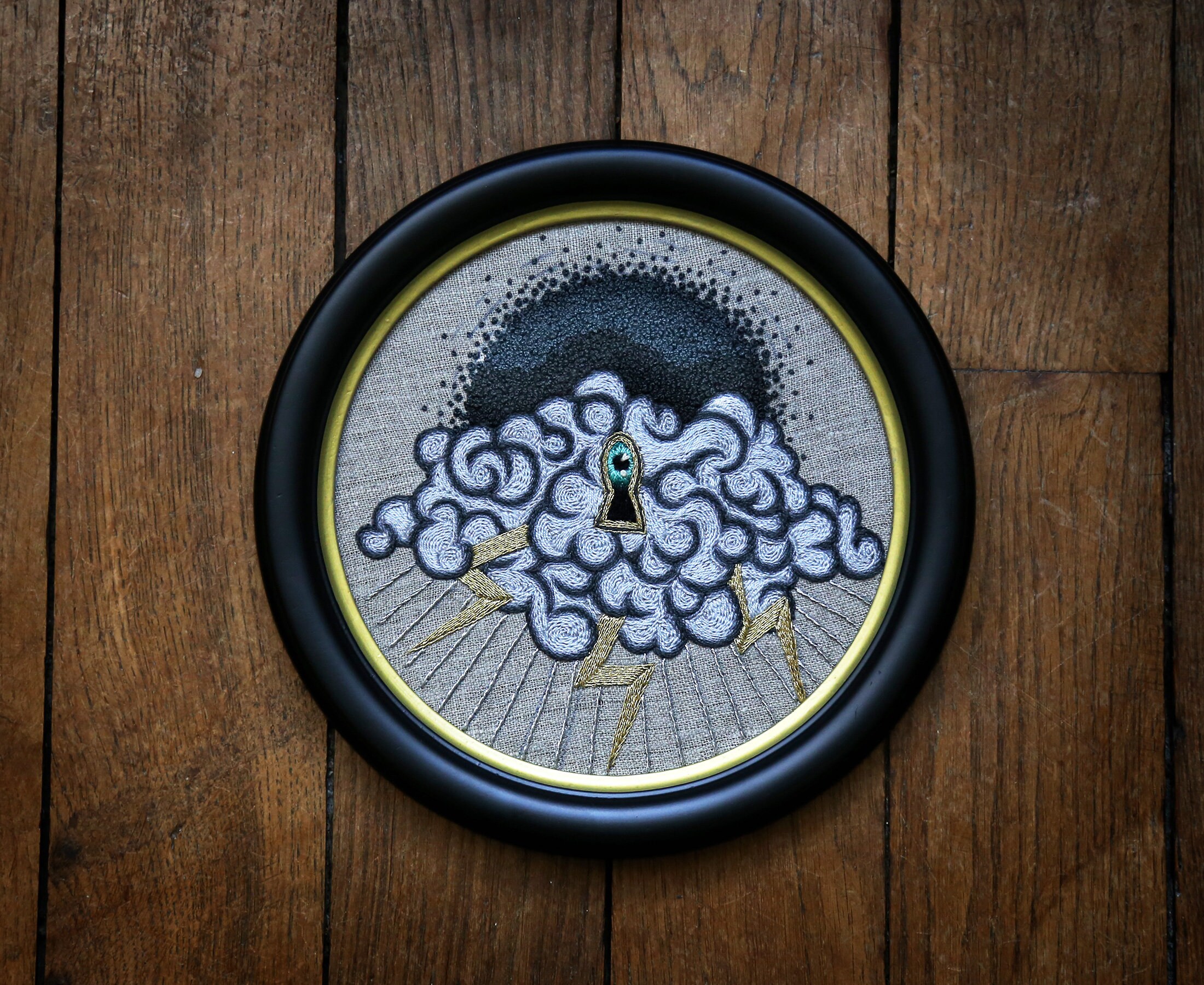 Bordado hecho a mano KEY CLOUD gabinete de curiosidades | Etsy