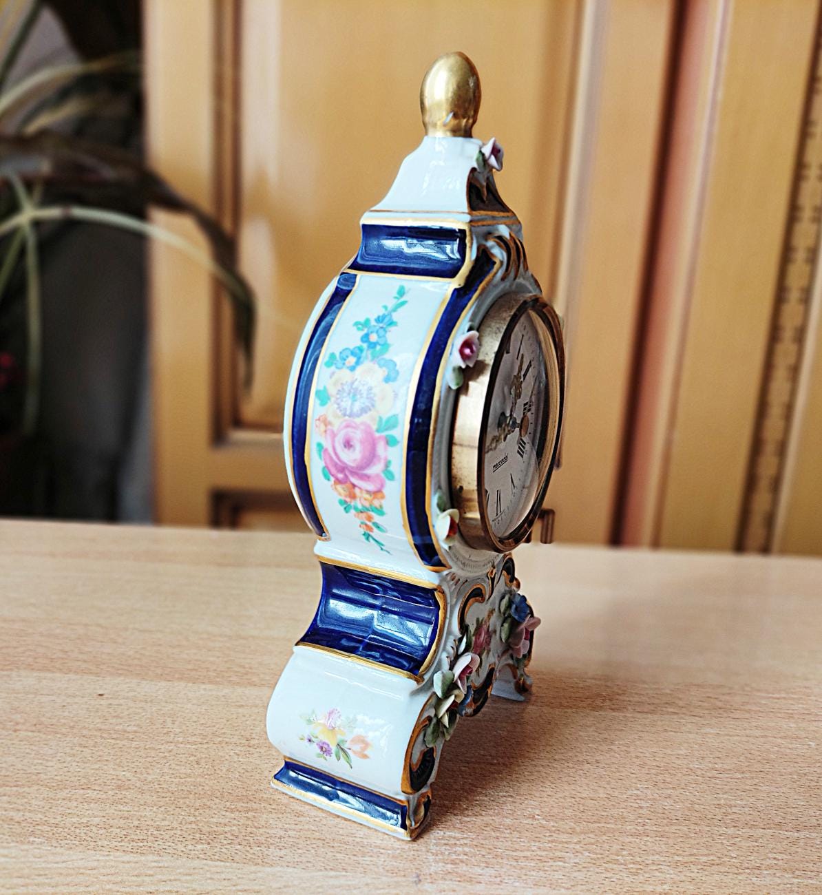 Dresden Design Sandizell Porcelain Clock Table Clock