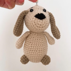 Crochet Dog Keychain – Handmade Amigurumi Puppy Bag Charm – Cute Pet Lover Gift – Small Animal Key Ring – Dog Backpack Accessory