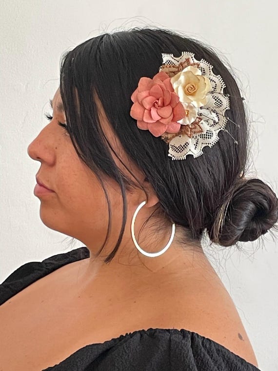 Salmon Pink Flower Fascinator: Victorian Lace Hair Clip - Etsy display picture 1