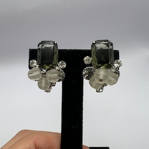 vintage unsigned rhinestone Juliana delizza and Elster rhinestone clip on earrings dangle cha cha clip ons unsigned costume jewellery