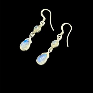 Vintage sterling silver 925 moonstone earrings dropper cabochon gemstone pretty blue bright