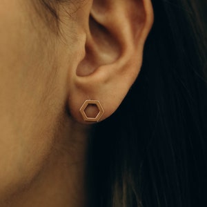 14K Solid Gold Hoop Earrings / Hexagon Earrings / Honeycomb Earrings / Huggie Hoop earrings / Minimalist Earrings / Simple Everyday Hoops