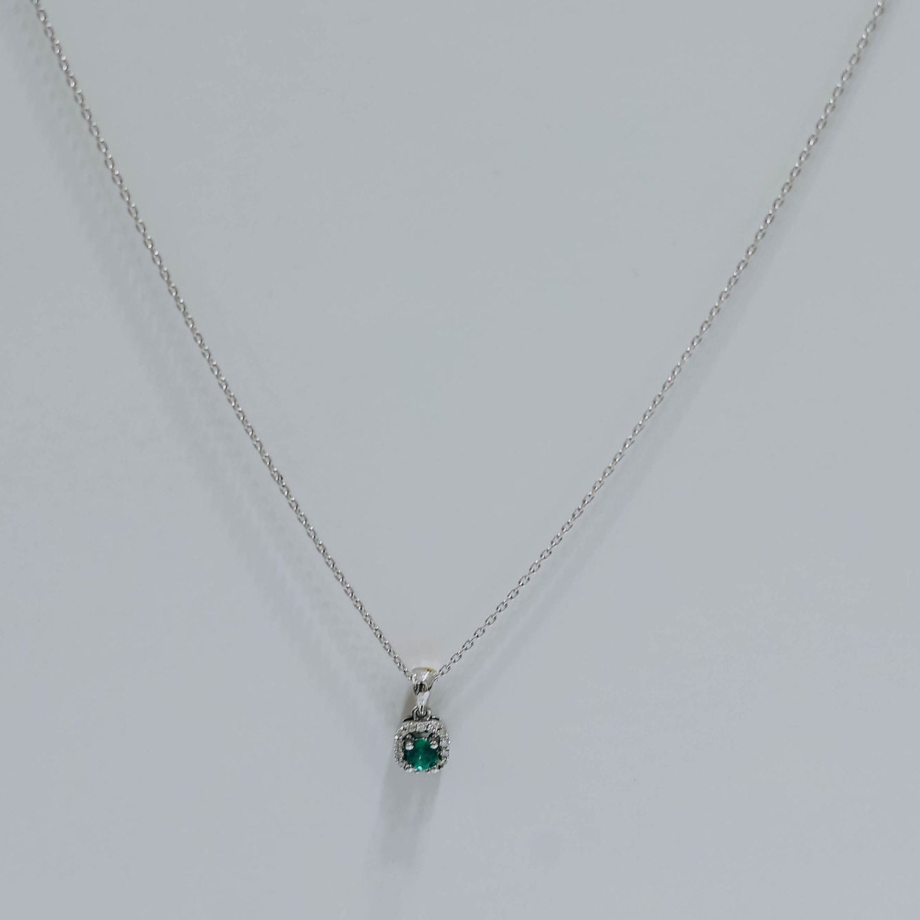 Emerald Necklace / Genuine Emerald Necklace in 18k Gold / - Etsy