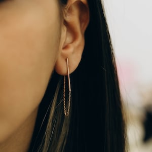 14k Solid Gold Threader Bar Swing Earrings / Dainty Gold Dangling Earring is a Great Gift For Her / Gold Chain Earrings