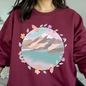 Mountains Flower Circle Sweater, Hiking Sweatshirt, Camping Gift, Adventure Sweatshirt, Camping Sweater, Nature Sweatshirt, Valentines Gift