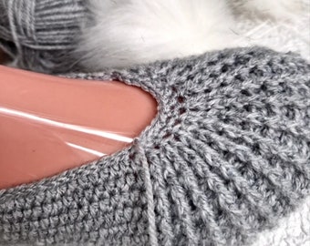 Crochet Slipper Pattern: Women's House Shoes (PDF Pattern)