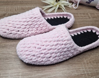 Crochet Heidy Slippers Pattern: Unisex House Shoes (PDF Pattern)