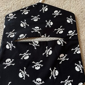 Peg bag with hanger| 100% cotton | Handmade in Uk | Washable | Laundry | Wash Days | Laundry | Spring cleaning| Fully lined | Handmade in UK Skull and crossbones