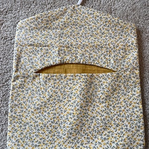 Peg bag with hanger| 100% cotton | Handmade in Uk | Washable | Laundry | Wash Days | Laundry | Spring cleaning| Fully lined | Handmade in UK Yellow ditsy