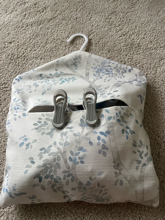 Peg bag with hanger| 100% cotton | Handmade in Uk | Washable | Laundry | Wash Days | Laundry | Spring cleaning| Fully lined | Handmade in UK