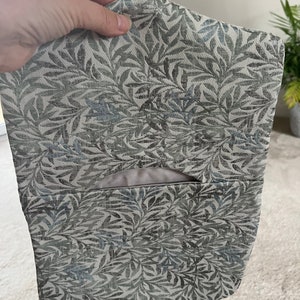 Peg bag with hanger | 100% cotton | Handmade in Uk | Washable | Laundry | Wash Days | Laundry | Spring cleaning Handmade in UK|Fully lined green leaves