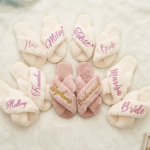 Fluffy Slippers With Customized Name - Bridesmaid Proposal Gift - Custom Bride Bridesmaid Slippers- Bridal Party Slippers - Honeymoon Gifts