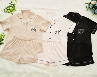 Bridal Pajamas, Personalized Pajamas, Satin Pajama Set, Bridesmaid Proposal Gifts, Wedding Party Pajamas, Personalized Gifts, Bridesmaid PJS