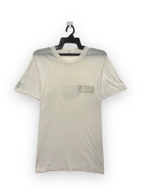 ミュージシャン NOFX Tee vintage 00s 90s PUNK ROCK FADE ミュージシャン NOFX Tee vintage 00s 90s PUNK ROCK FADE