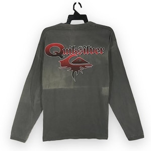 Surf Quicksilver Quiksilver vintage des années 90 en détresse par la nature tshirt chemise t-shirts col rond taille M