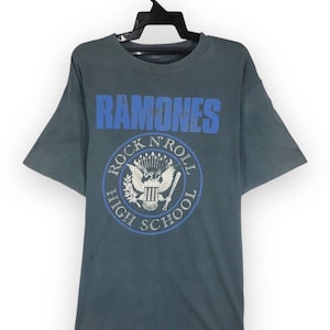 vintage 90s Ramones punk rock american band legend  tshirt tee t-shirt roundneck crewneck tees size L
