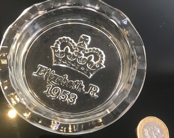 Rare vintage Queen Elizabeth 2nd commemorative glass ashtray.