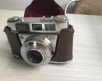 Vintage Kodak Film Camera with Leather Style Case - Untested