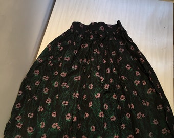 Pretty vintage 50s taffeta skirt