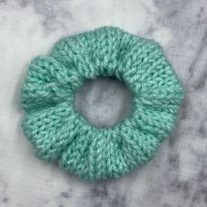 Knit Scrunchie
