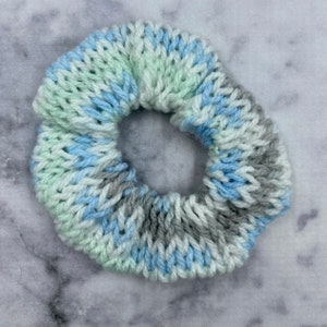 Knit Scrunchie