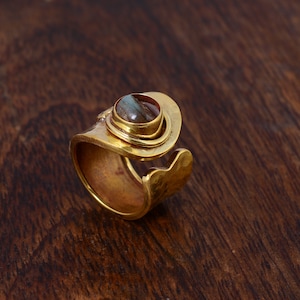 Minimalist Labradorite Ring, Handmade Boho jewelry, Gemstone Brass Ring, Labradorite Jewelry, Gift For Her, Wedding Gifts, Personalized gift