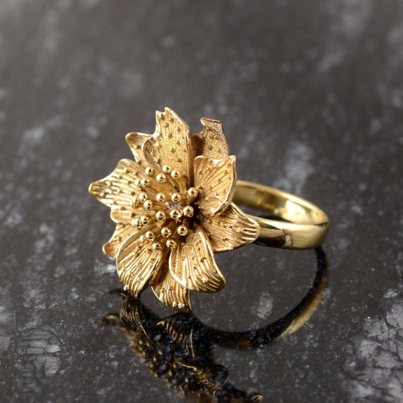 Minimalist Brass Flower Ring: Floral Life Ring - Etsy