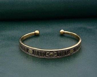 Handmade Brass Cuff Bracelet for Men: Dainty Boho Bangle