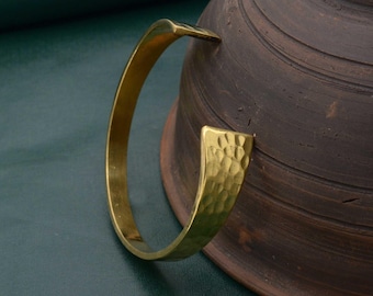 Minimalist Gold Brass Bangle Bracelet, Hammered Skinny Cuff