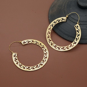 Minimalist Boho Hoop Earrings, Gold Hoop Earrings, Circle Earrings, Statement Earrings, Large Big Hoop Earring, Flower Design earrings
