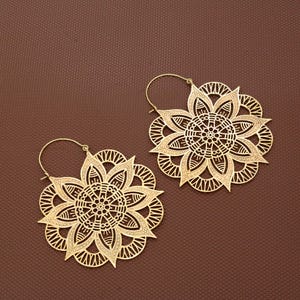 Gold Flower Mandala Earrings, Boho Earring, Dainty mandala Earrings, Floral Brass Earrings, Flower Of Life Earrings, Unique Mandala Earrings