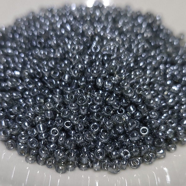 11/0  Transparent Luster Grey Seed Beads, 2mm Rocailles, 10, 20 or 50 grams - Item Number 11112