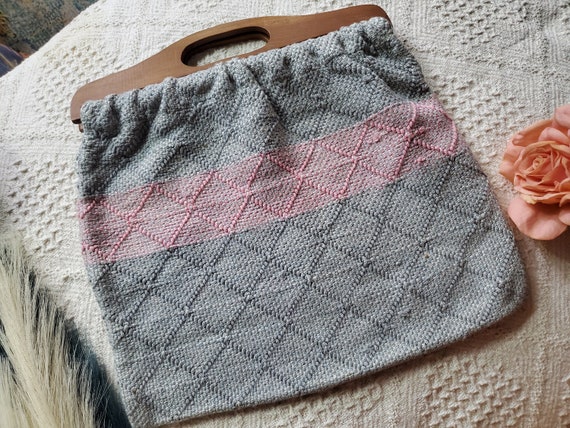 Vintage Knit Macrame Crochet Wood Handle Purse Ha… - image 1