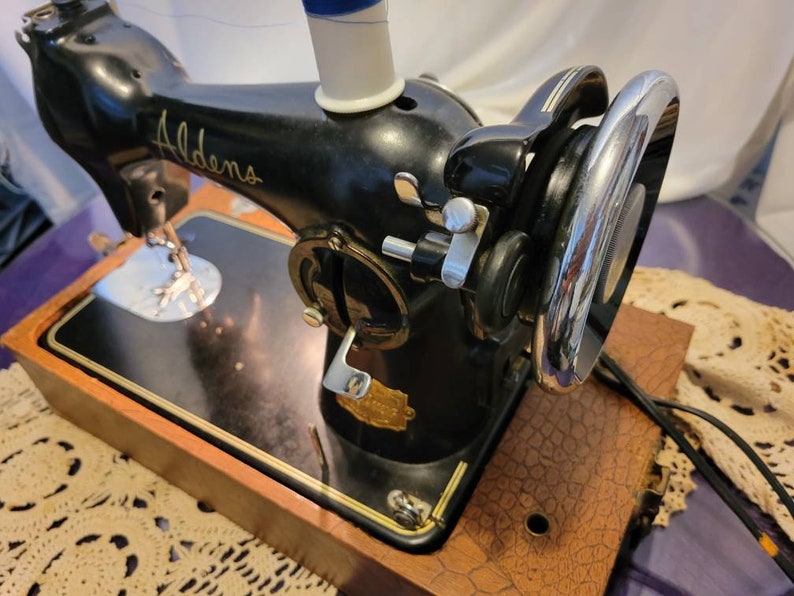 Lovely Vintage Aldens Deluxe Sewing Machine With Case. Made in - Etsy