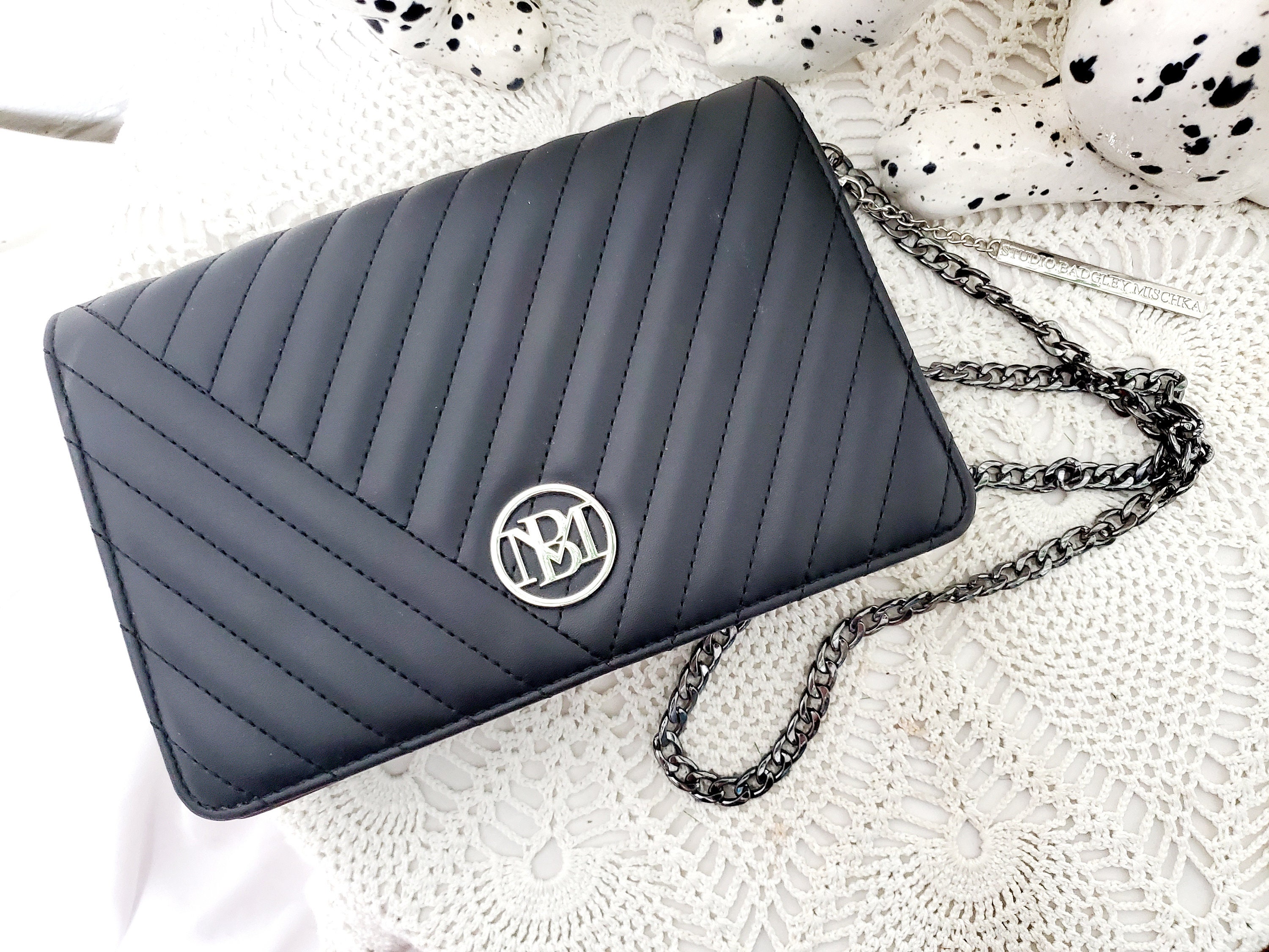 New Badgley Mischka Black Quilted Fold Over Crossbody Bag W/ Chain  