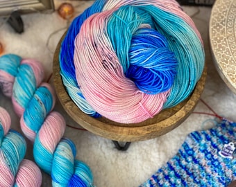 In Omnia Paratus - Indie Dyed Yarn