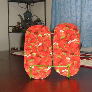 Strawberry Microwave Oven Mitts with Magnet, Mini Pot Holders, Hot Plate Holders